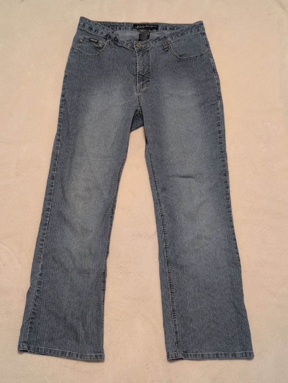 Squeeze Women's Boot-Cut Jeans in Medium Blue Wash Size 16